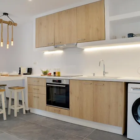 Niriis Sea View Pasithea & Psamathe Apartamento *